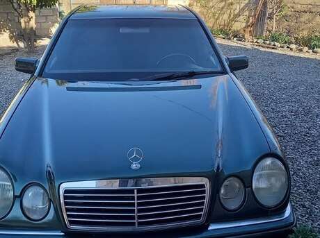 Mercedes E 220 1999