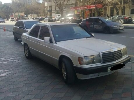 Mercedes 190 1990