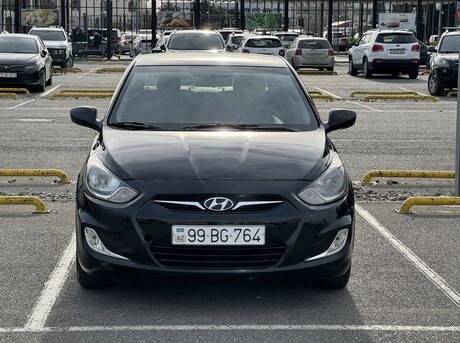 Hyundai Accent 2011