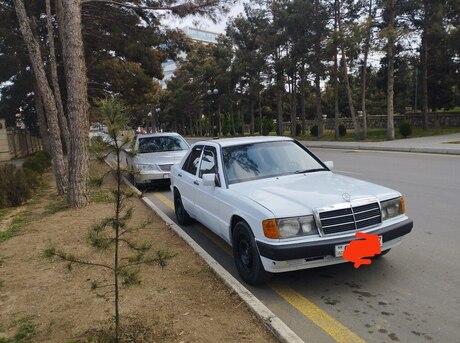Mercedes 190 1988