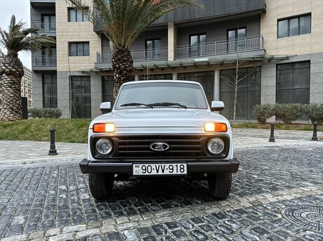LADA (VAZ) Niva 2013