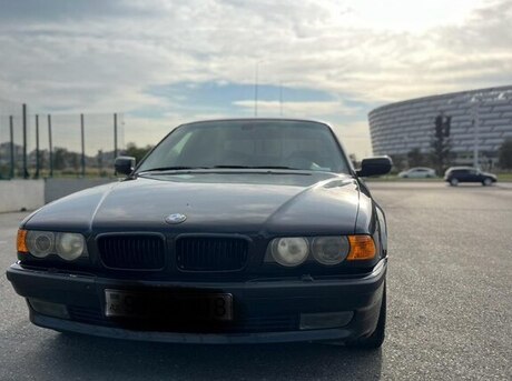 BMW 740 2000