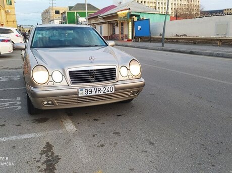 Mercedes E 240 1999