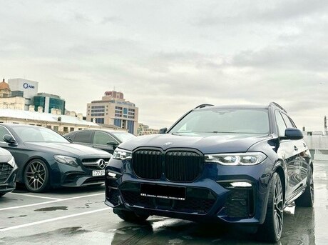 BMW X7 2021