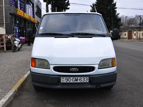 Ford Transit 2000