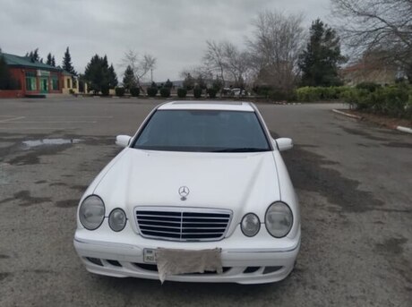 Mercedes E 220 2002