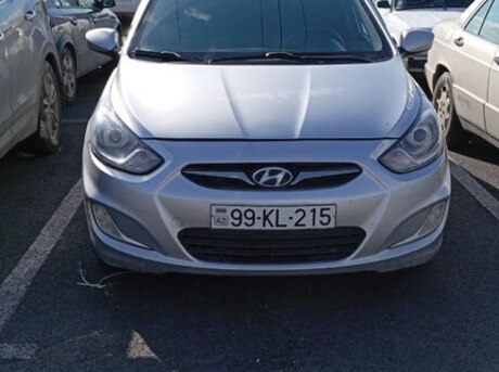Hyundai Accent 2011
