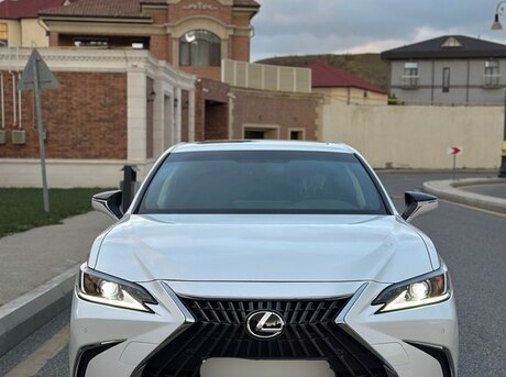 Lexus ES 200 2023