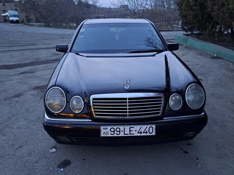 Mercedes E 220 1996