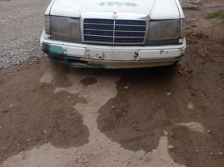Mercedes E 200 1990