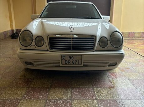 Mercedes E 240 1999
