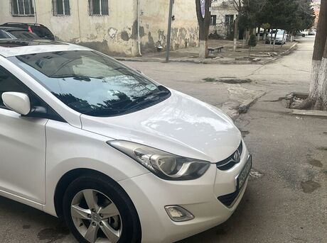 Hyundai Elantra 2013