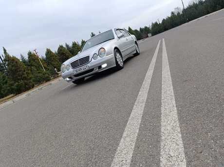 Mercedes E 240 1999