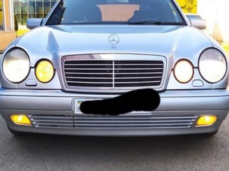 Mercedes E 240 1999