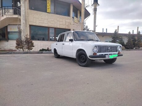 LADA (VAZ) 21011 1975