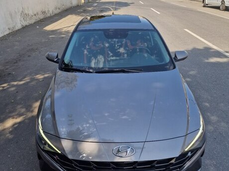 Hyundai Elantra 2021