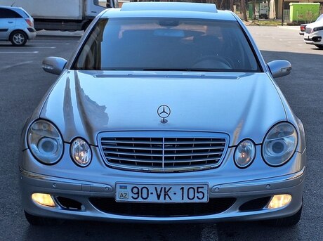 Mercedes E 220 2003