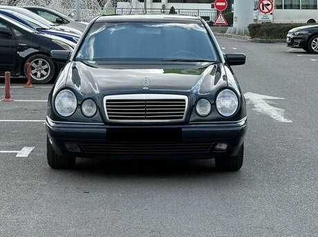 Mercedes E 220 1999