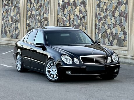 Mercedes E 240 2004