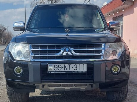 Mitsubishi Pajero 2009