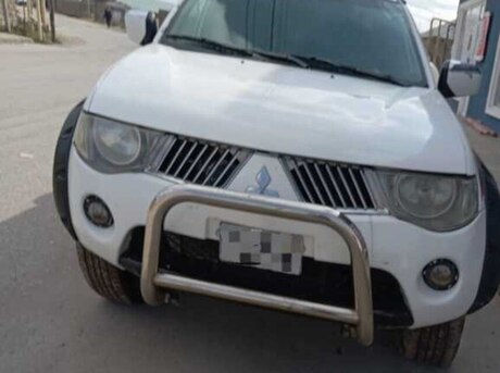 Mitsubishi L200 2006