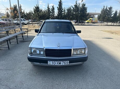 Mercedes 190 1989