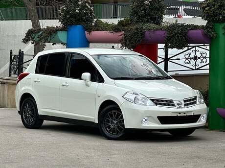 Nissan Tiida 2012