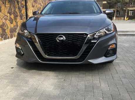 Nissan Altima 2021