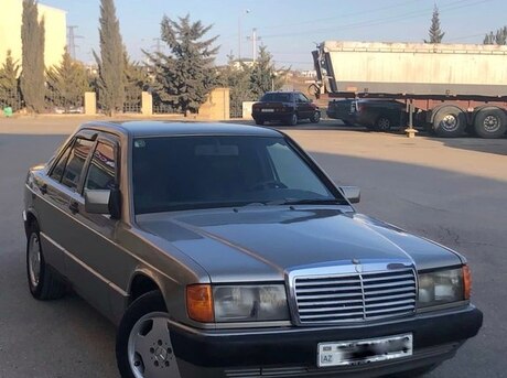 Mercedes 190 1990