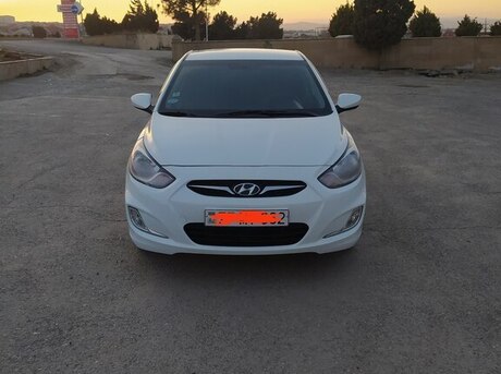 Hyundai Accent 2012