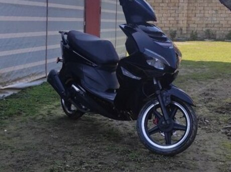 Moto Guzzi  2022