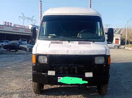 Mercedes 208 D 1987