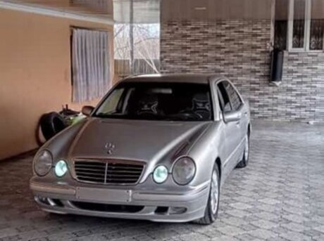 Mercedes E 240 2000