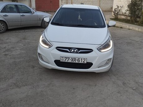 Hyundai Accent 2013