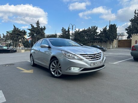 Hyundai Sonata 2010