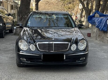 Mercedes E 200 2005