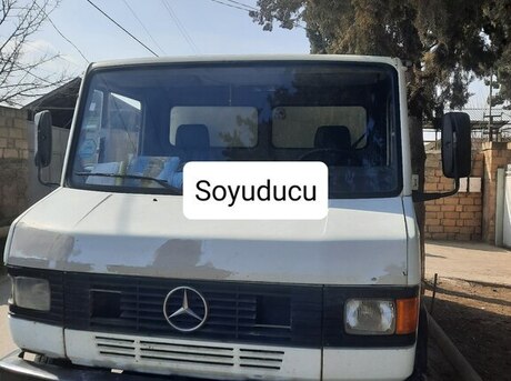 Mercedes 814 D 1993