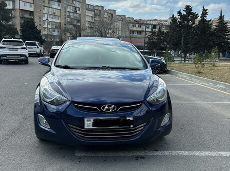 Hyundai Elantra 2012