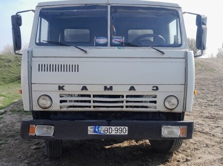 KamAz 53212