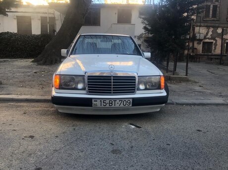 Mercedes E 230 1990