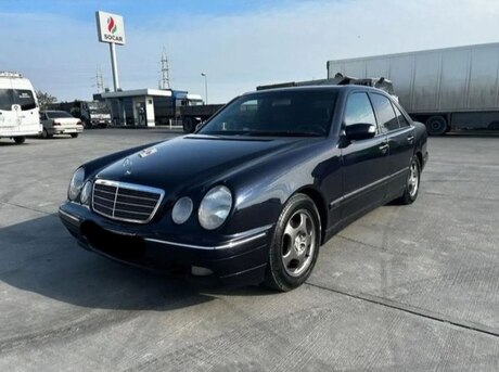 Mercedes E 220 2001