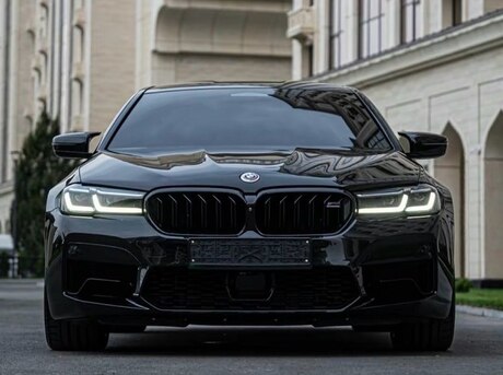 BMW M5 2022