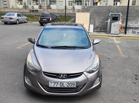 Hyundai Elantra 2011