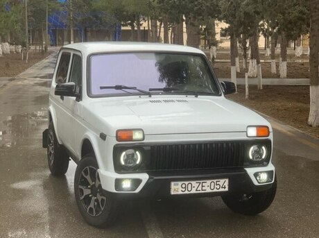 LADA (VAZ) Niva 2015