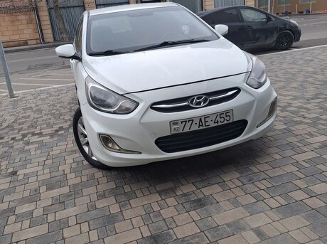 Hyundai Accent 2012