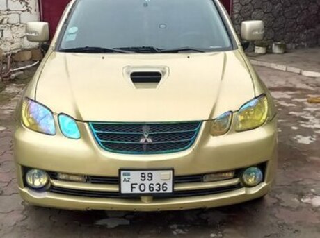 Mitsubishi Airtrek 2002