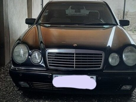 Mercedes E 220 1999