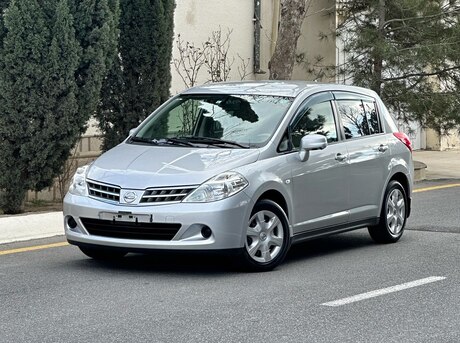 Nissan Tiida 2011