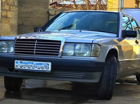 Mercedes 190 1990