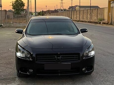 Nissan Maxima 2010